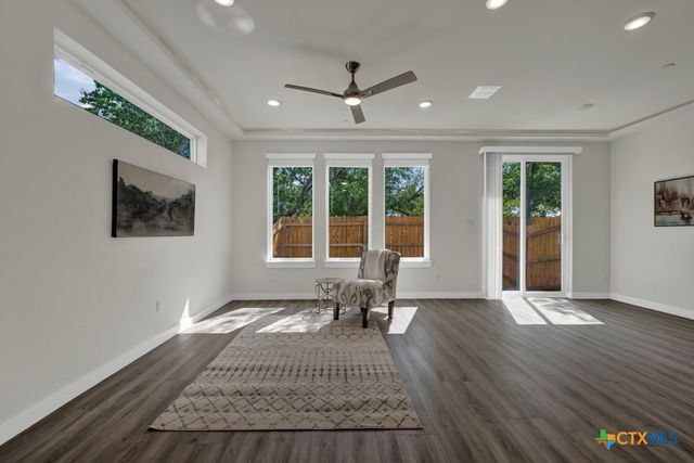 104 Creekside Trail 901, Kyle, TX 78640