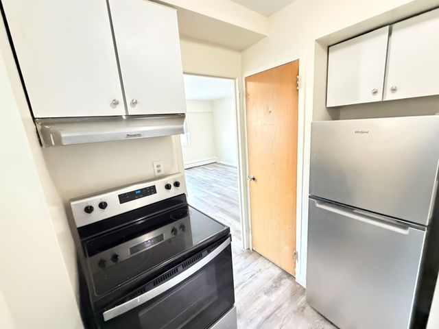 1400 chicago Avenue 408, Evanston, IL 60201