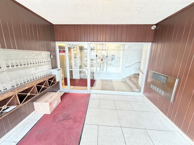 1400 chicago Avenue 408, Evanston, IL 60201