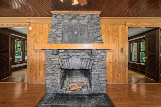 1140 Northampton St, Holyoke, MA 01040
