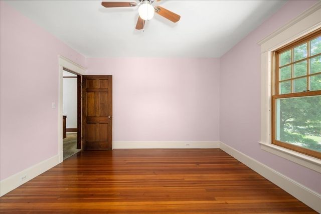 1140 Northampton St, Holyoke, MA 01040