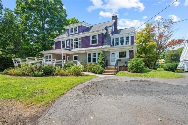 1140 Northampton St, Holyoke, MA 01040