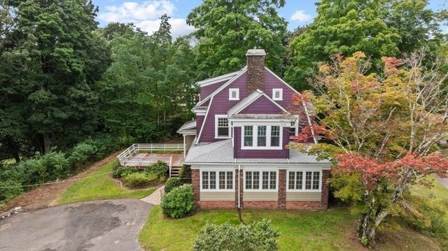 1140 Northampton St, Holyoke, MA 01040