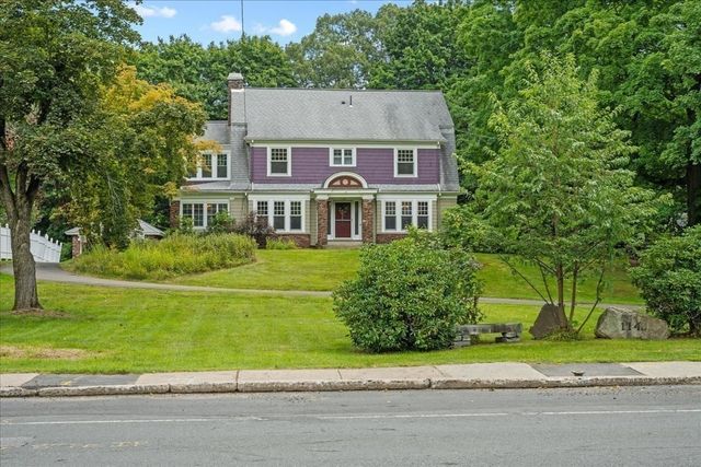 1140 Northampton St, Holyoke, MA 01040