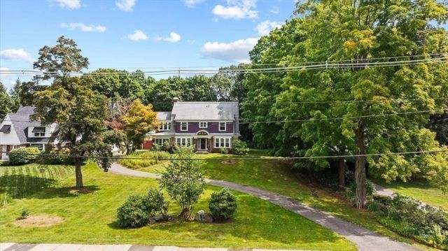 1140 Northampton St, Holyoke, MA 01040