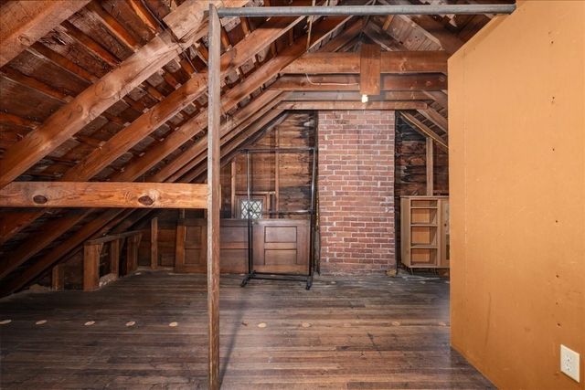 1140 Northampton St, Holyoke, MA 01040