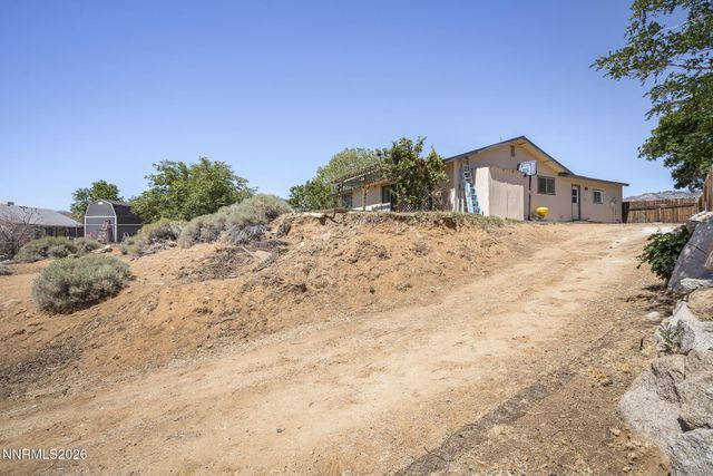 881 Amador Circle, Carson City, NV 89705