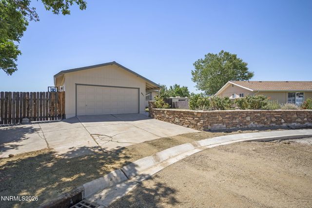 881 Amador Circle, Carson City, NV 89705