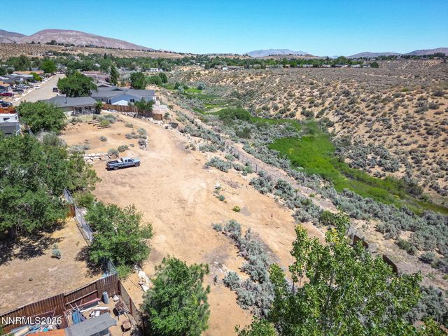 881 Amador Circle, Carson City, NV 89705