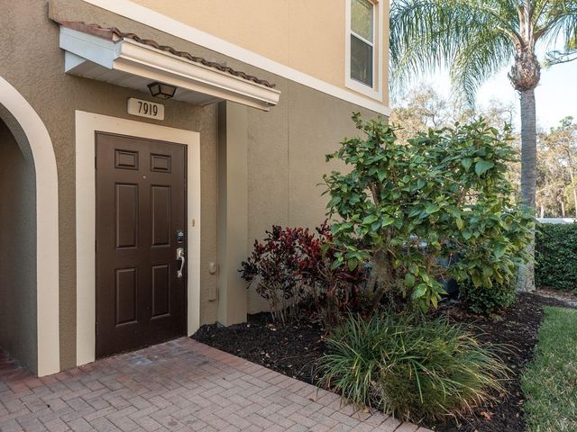 7919 LIMESTONE LANE 13-204, Sarasota, FL 34233
