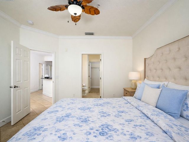 7919 LIMESTONE LANE 13-204, Sarasota, FL 34233