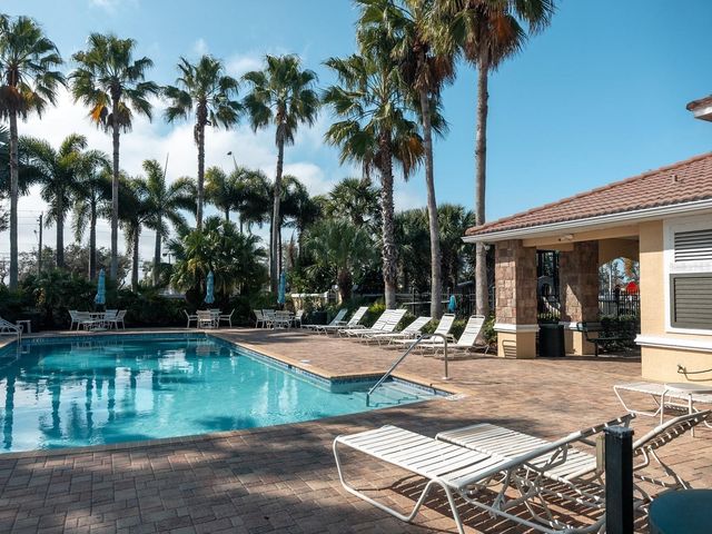 7919 LIMESTONE LANE 13-204, Sarasota, FL 34233