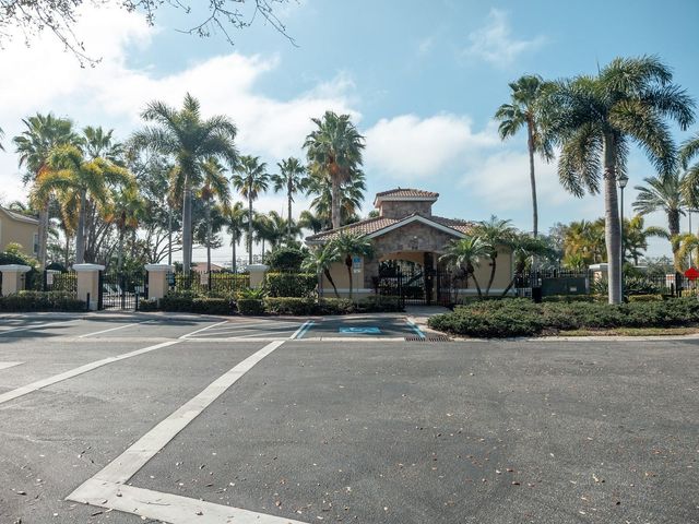 7919 LIMESTONE LANE 13-204, Sarasota, FL 34233