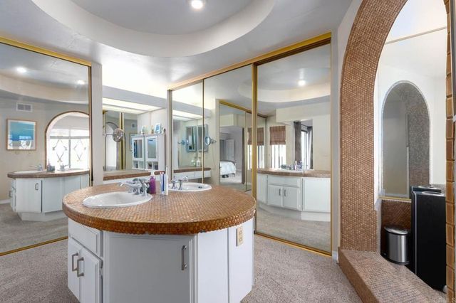 2124 Pintoresco Court, Carlsbad, CA 92009