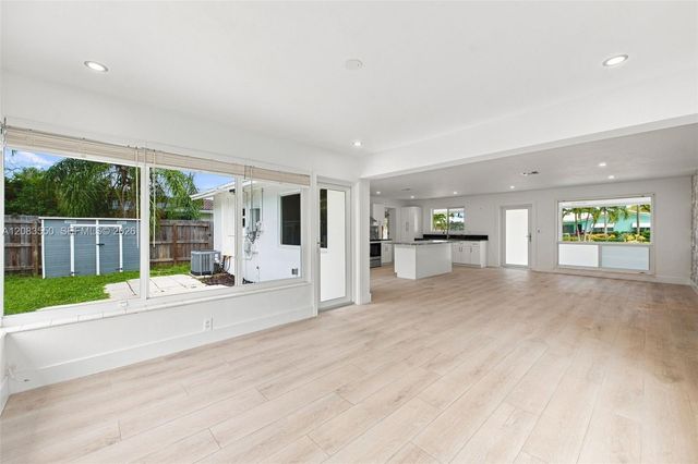 807 SE 9th Terrace, Deerfield Beach, FL 33441
