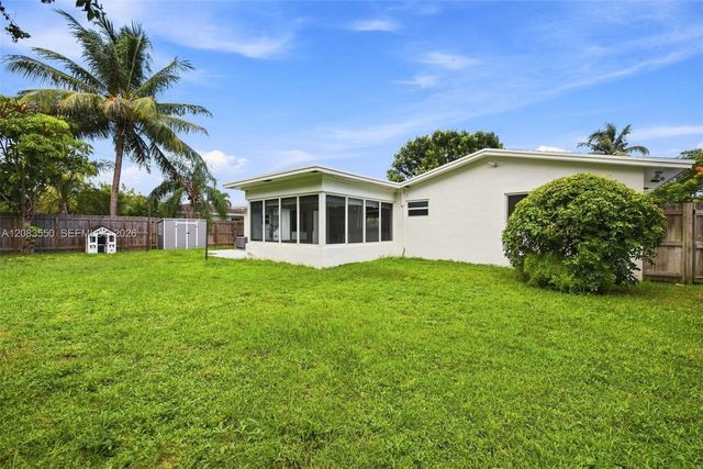 807 SE 9th Terrace, Deerfield Beach, FL 33441