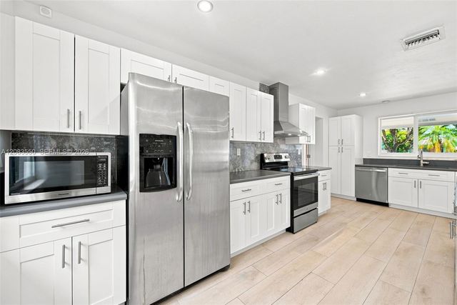 807 SE 9th Terrace, Deerfield Beach, FL 33441