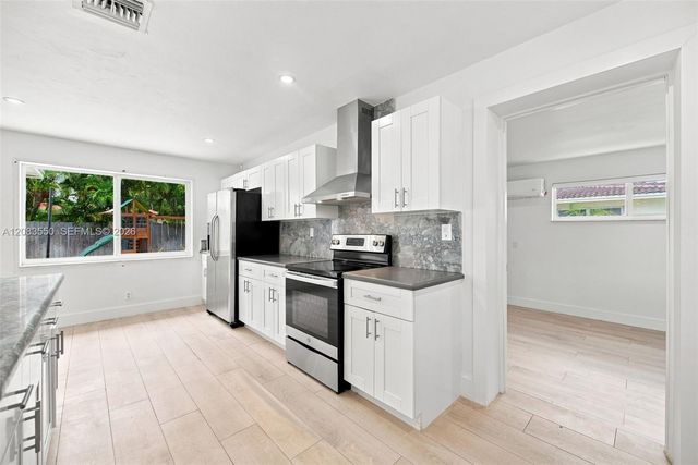 807 SE 9th Terrace, Deerfield Beach, FL 33441