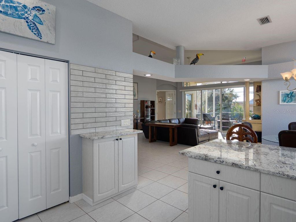 Image 11 of property listing at 25 WINDSOR DRIVE, Englewood, FL 34223