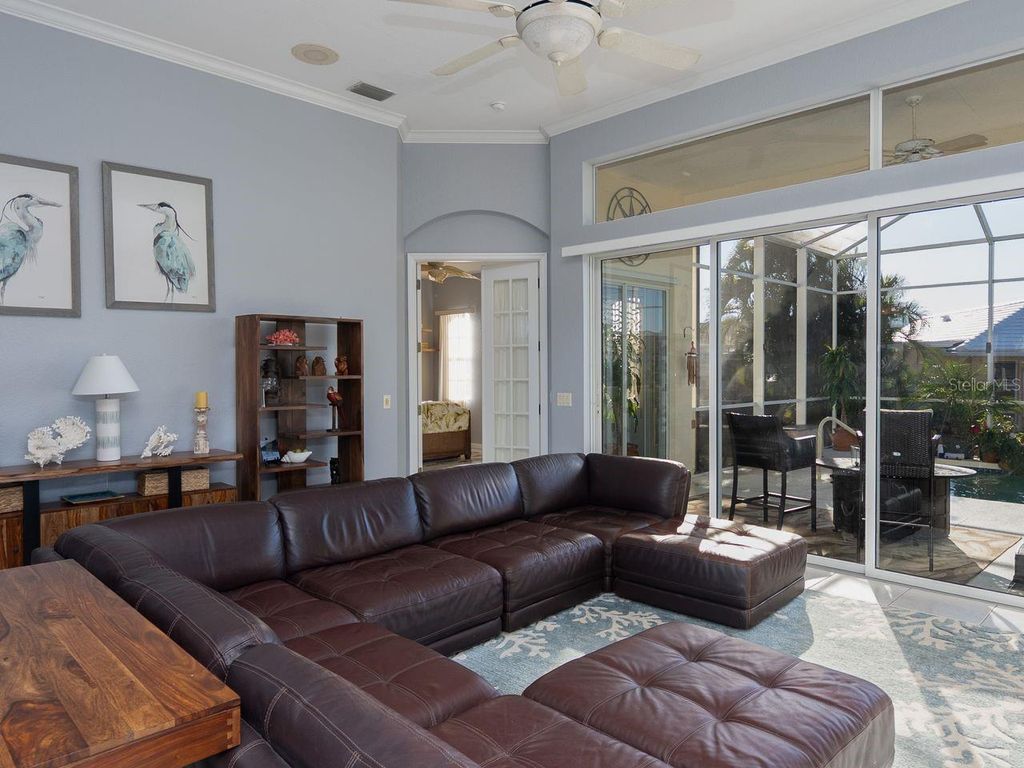 Image 21 of property listing at 25 WINDSOR DRIVE, Englewood, FL 34223