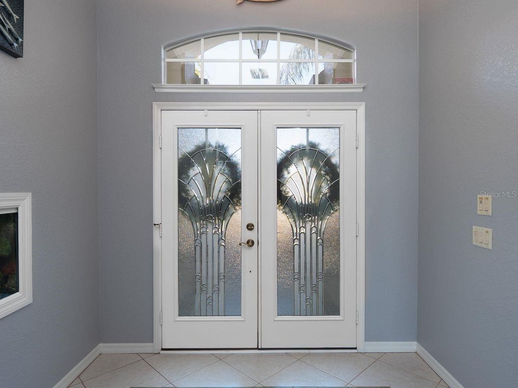 Image 24 of property listing at 25 WINDSOR DRIVE, Englewood, FL 34223