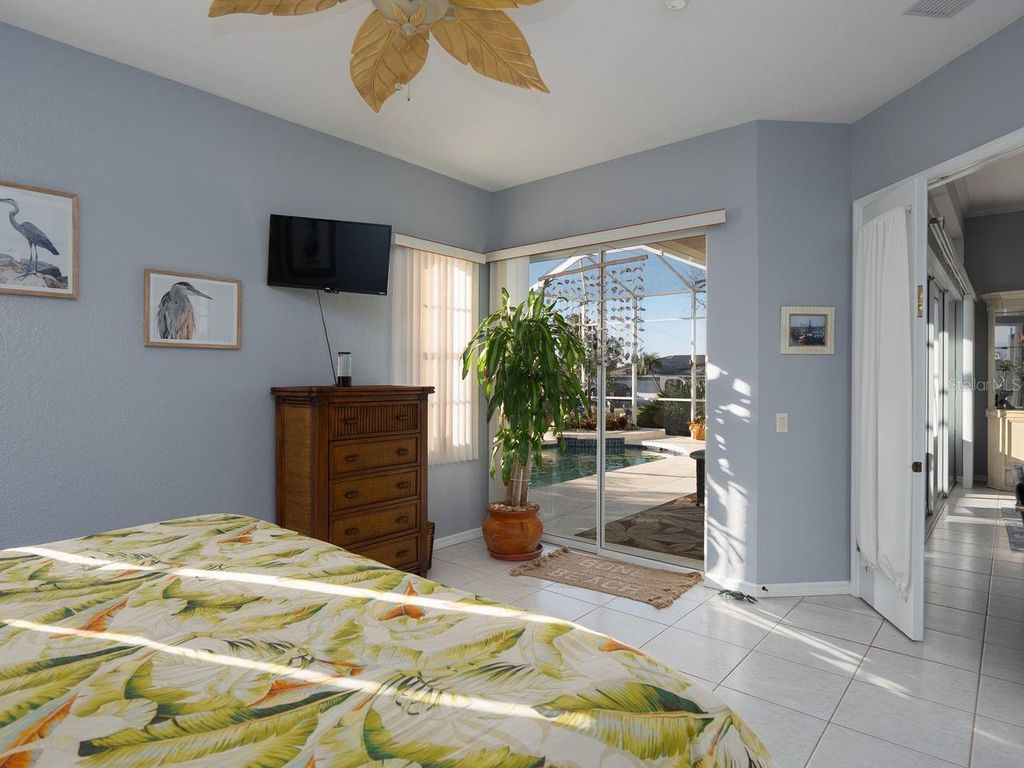 Image 27 of property listing at 25 WINDSOR DRIVE, Englewood, FL 34223