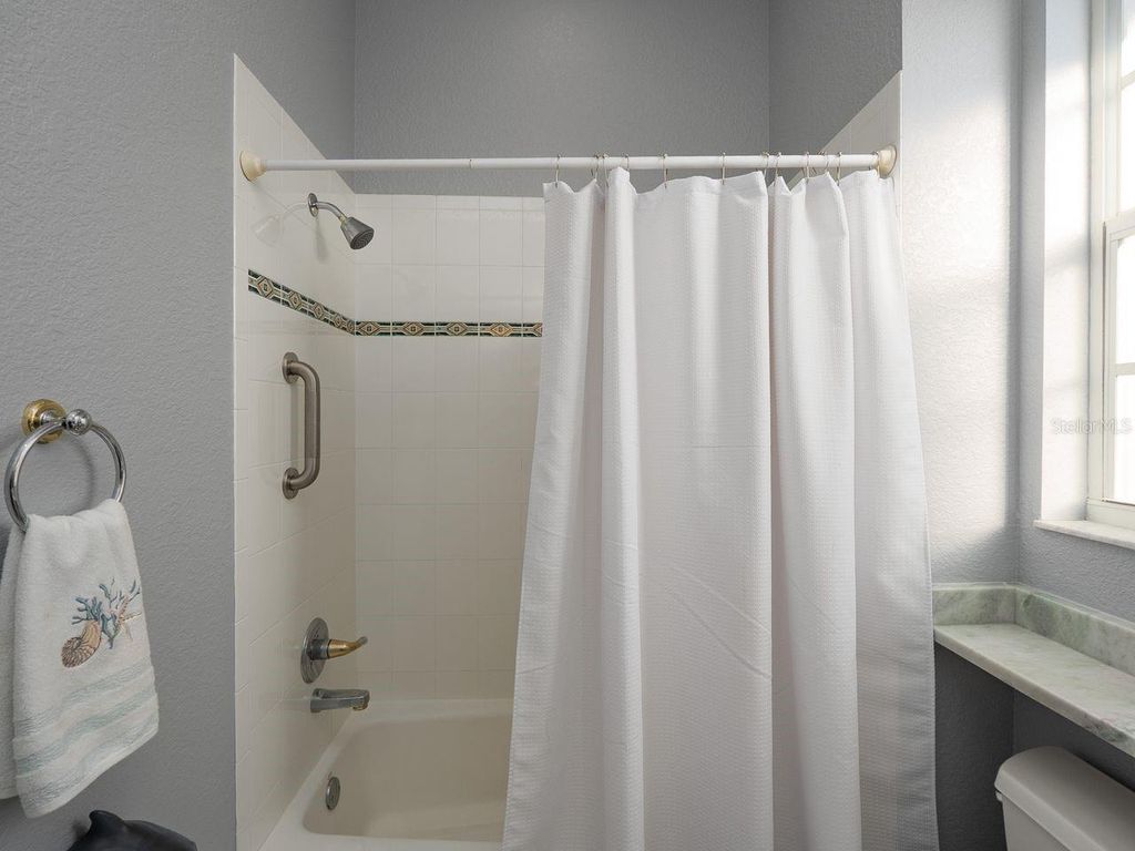 Image 36 of property listing at 25 WINDSOR DRIVE, Englewood, FL 34223