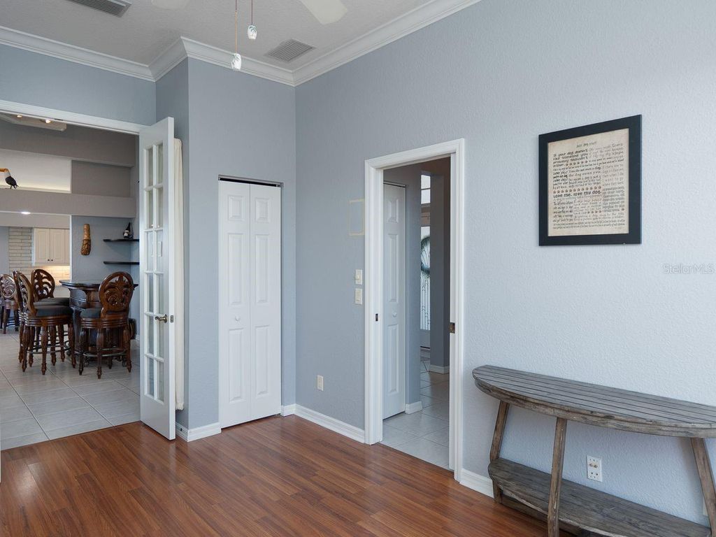 Image 39 of property listing at 25 WINDSOR DRIVE, Englewood, FL 34223