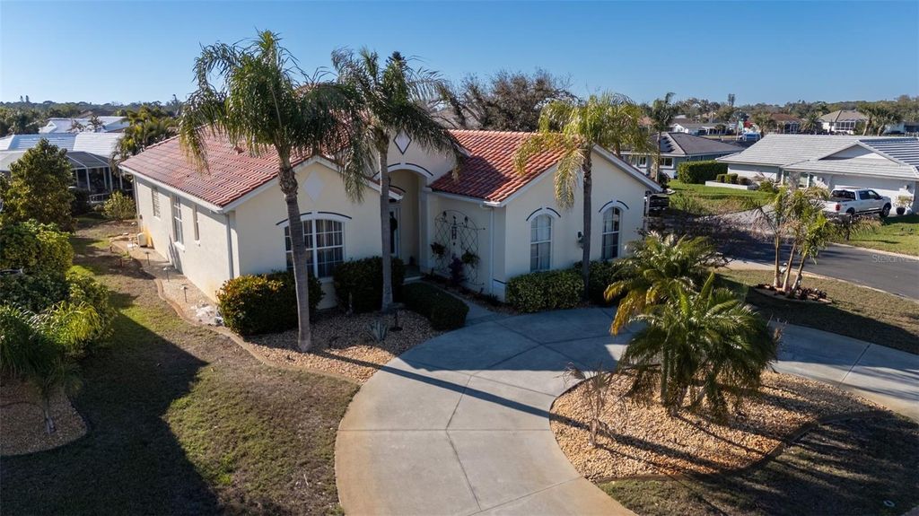 Image 51 of property listing at 25 WINDSOR DRIVE, Englewood, FL 34223