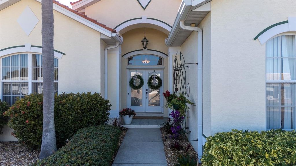 Image 52 of property listing at 25 WINDSOR DRIVE, Englewood, FL 34223