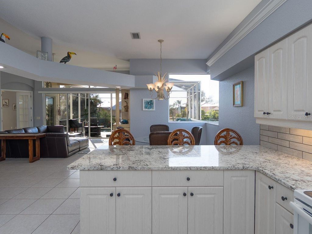 Image 9 of property listing at 25 WINDSOR DRIVE, Englewood, FL 34223