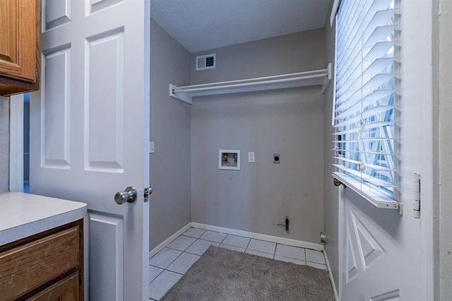 75 Breezy Point Place, The Woodlands, TX 77381
