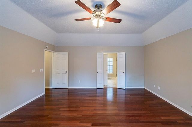 75 Breezy Point Place, The Woodlands, TX 77381
