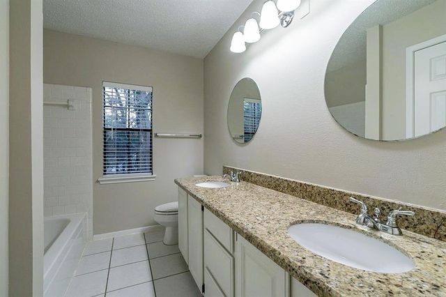 75 Breezy Point Place, The Woodlands, TX 77381