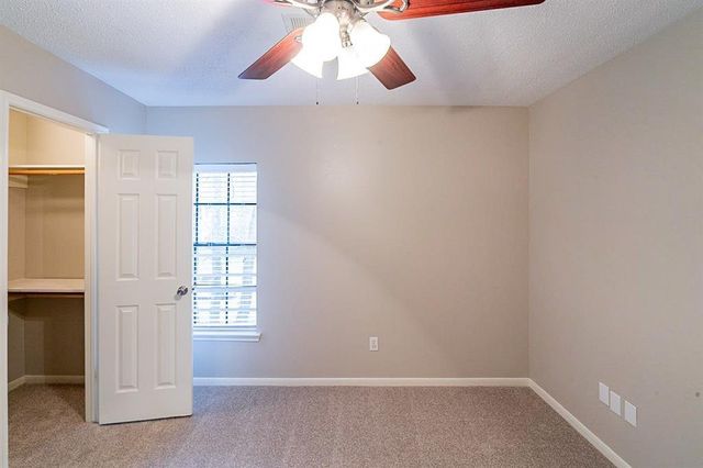 75 Breezy Point Place, The Woodlands, TX 77381