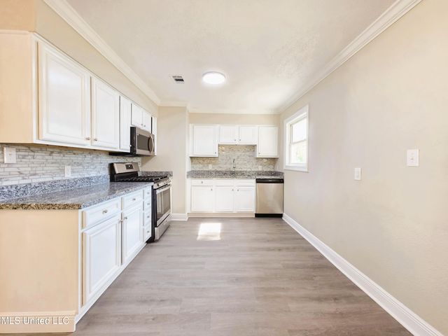 16301 Trenton Drive, Biloxi, MS 39532