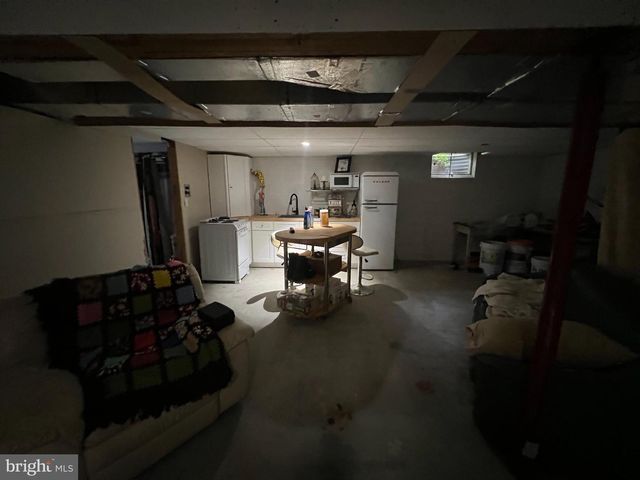 1776 ACORN DR, Reading, PA 19608