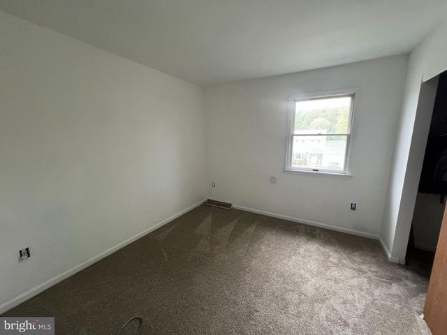 1776 ACORN DR, Reading, PA 19608