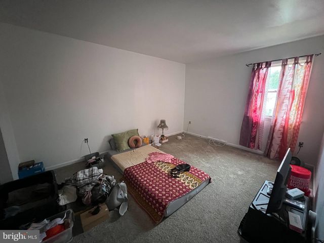 1776 ACORN DR, Reading, PA 19608