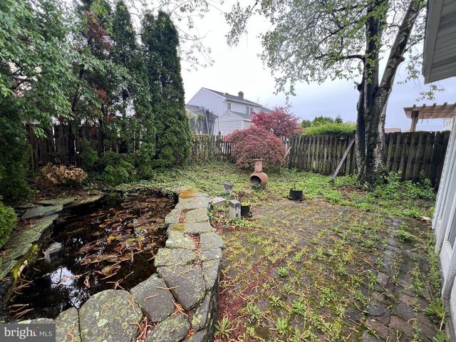 1776 ACORN DR, Reading, PA 19608