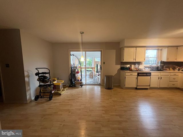 1776 ACORN DR, Reading, PA 19608