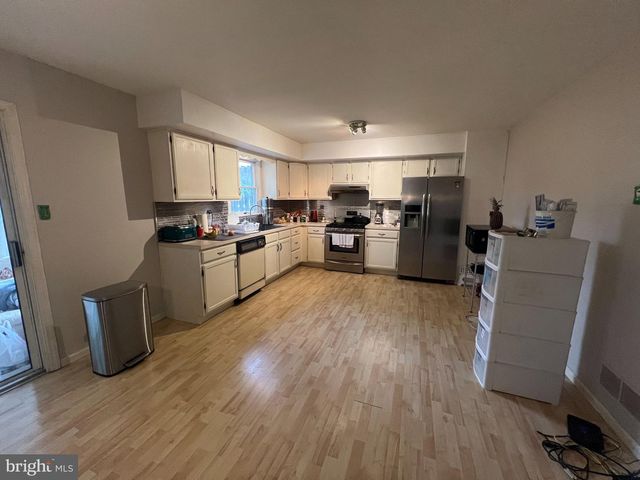 1776 ACORN DR, Reading, PA 19608