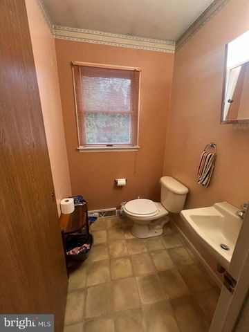 1776 ACORN DR, Reading, PA 19608