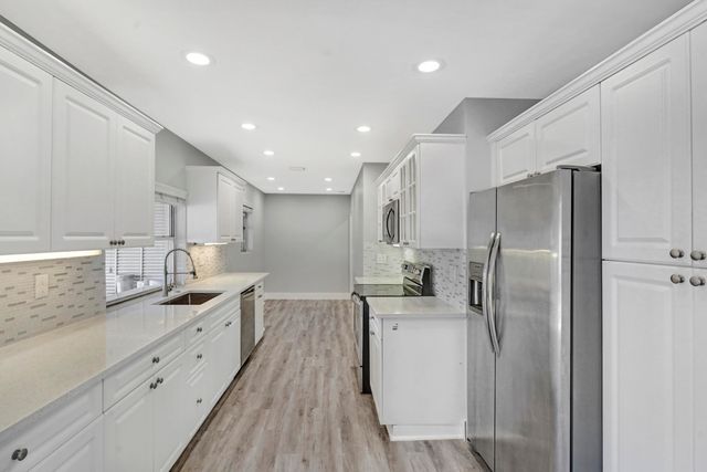 216 NE 31st Street, Boca Raton, FL 33431
