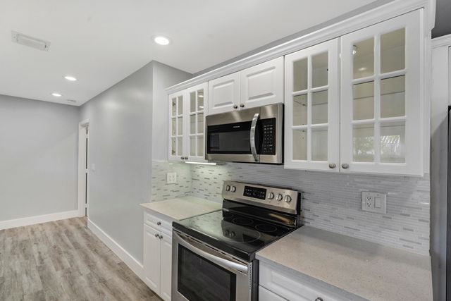 216 NE 31st Street, Boca Raton, FL 33431