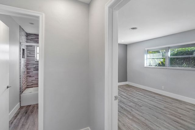 216 NE 31st Street, Boca Raton, FL 33431