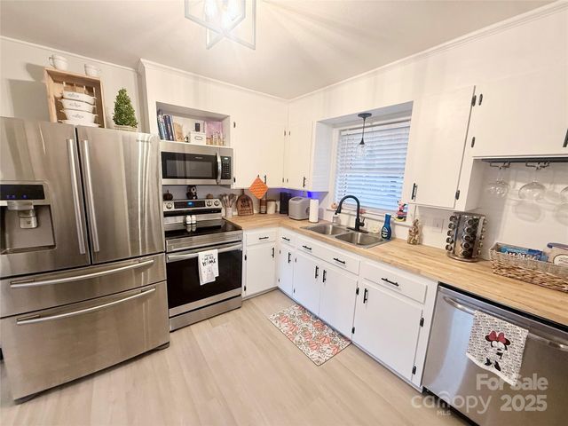 527 Katherine Avenue, Kings Mountain, NC 28086