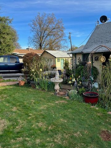 4036 Flower Street, Shasta Lake, CA 96019