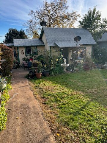 4036 Flower Street, Shasta Lake, CA 96019