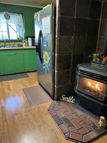 4036 Flower Street, Shasta Lake, CA 96019